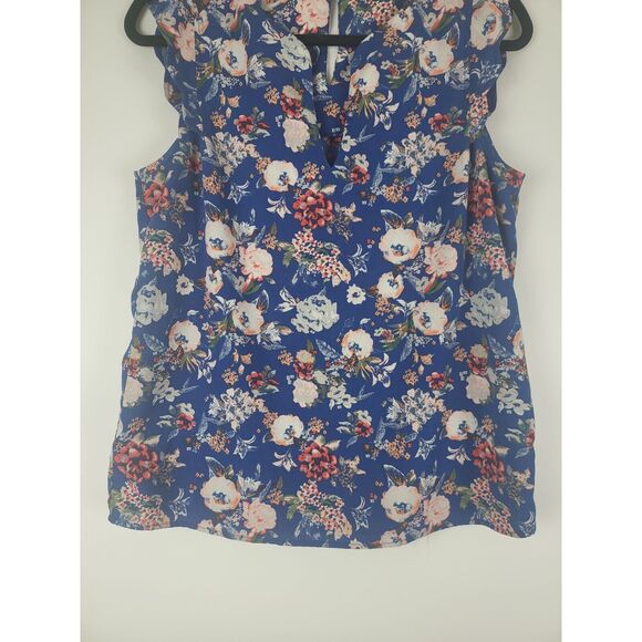 41 Hawthorne Scalloped Cap Sleeve Blouse M Womens Blue Floral V Neck Key Hole - Picture 4 of 10